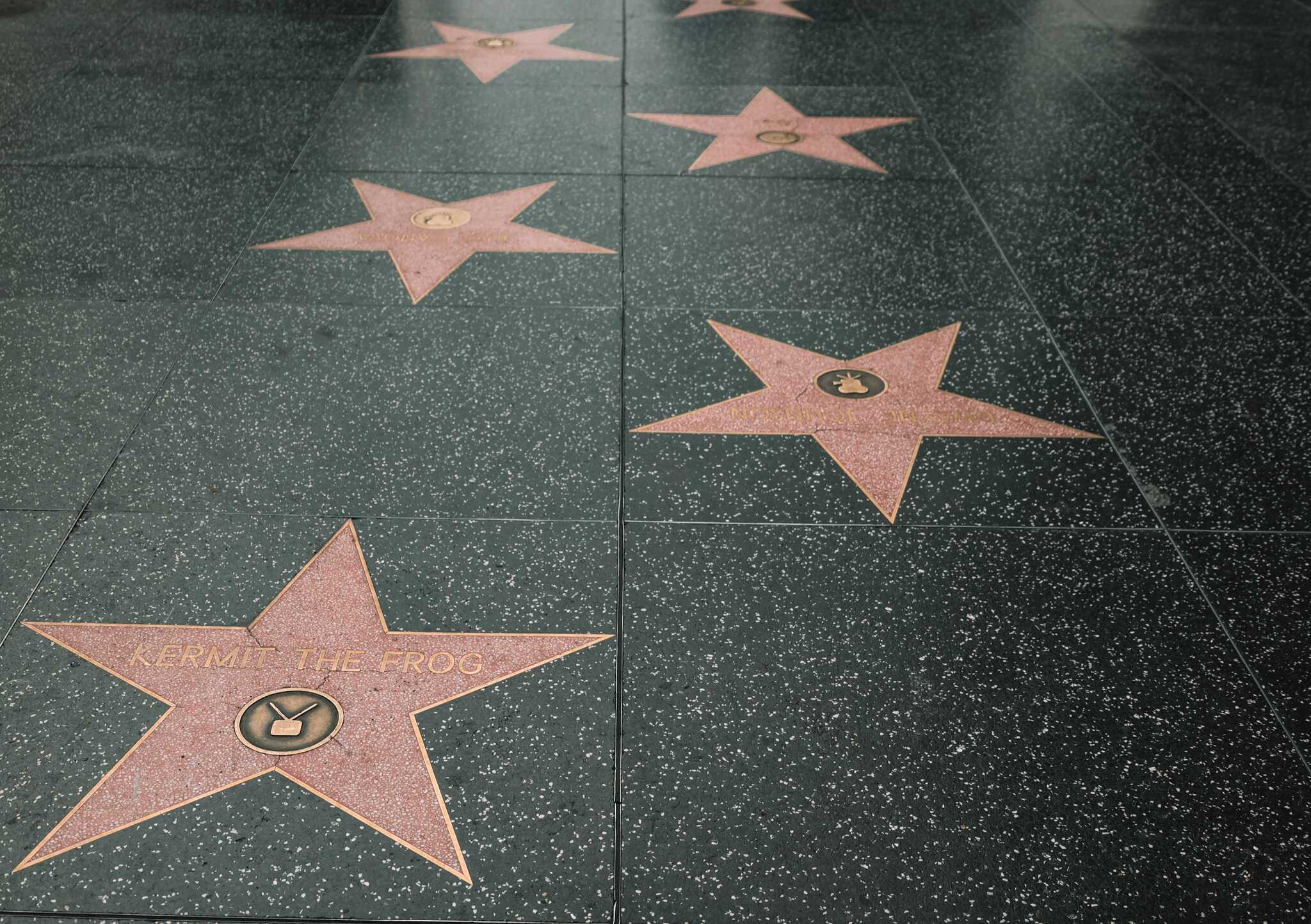 LA