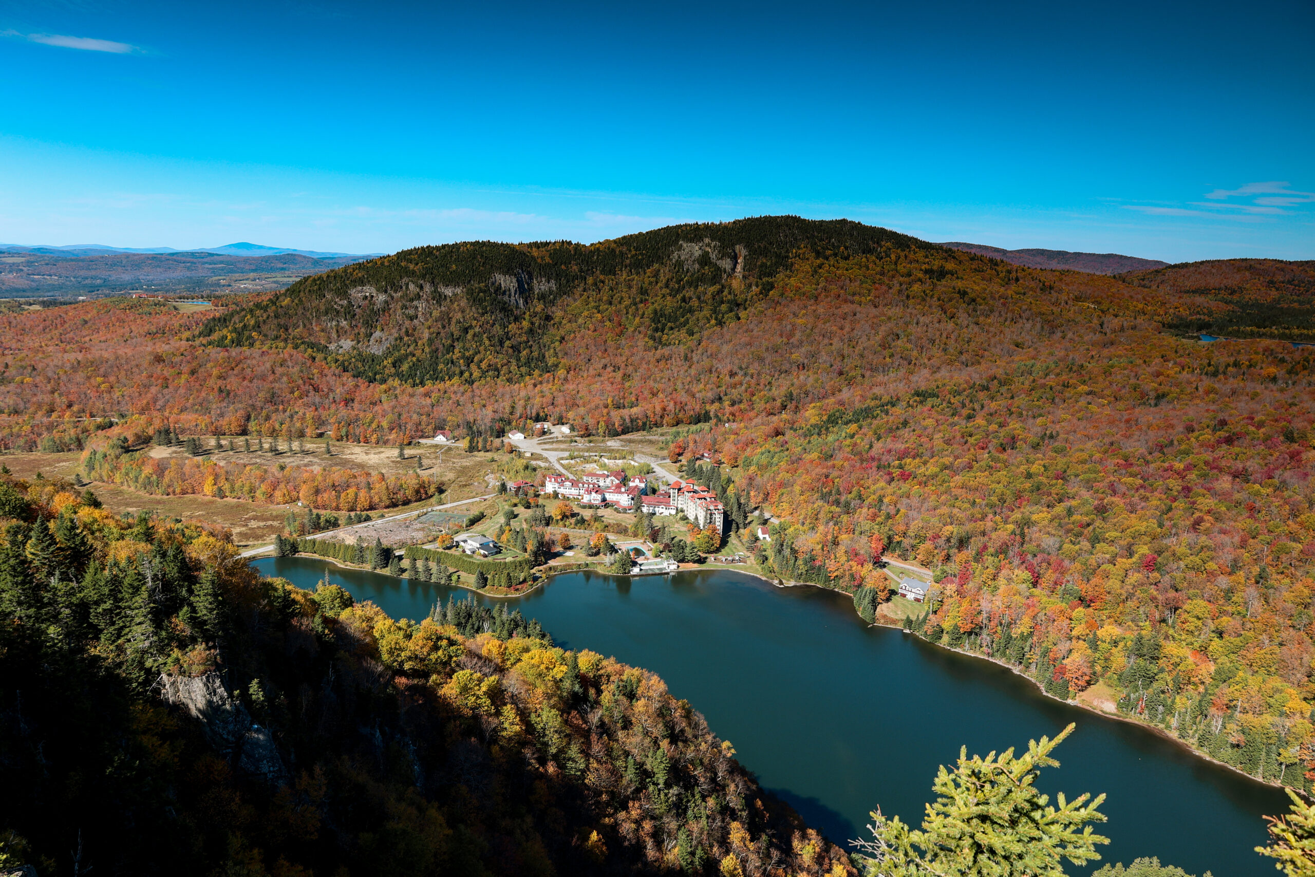 fall colours over Dixville Notch at the summit of Table Rock